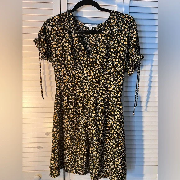 Sundress - Picture 6 of 10